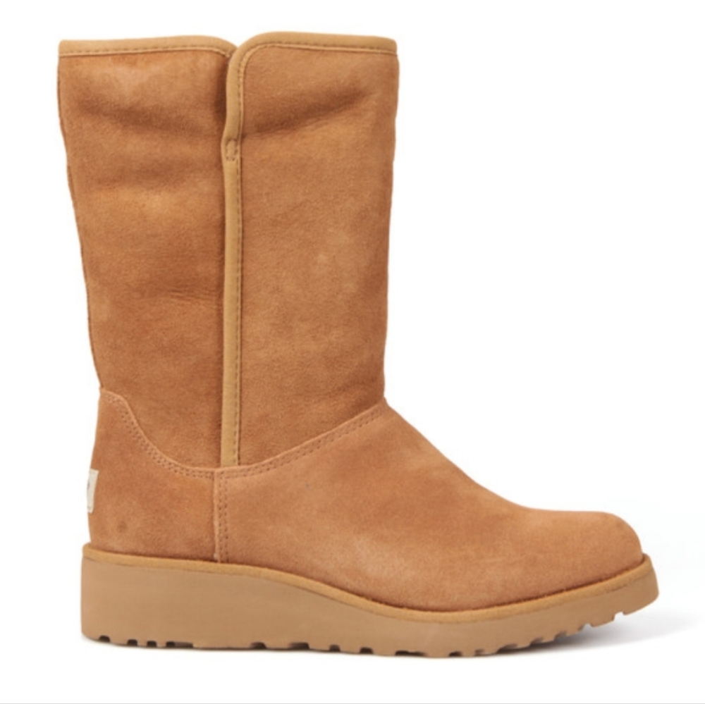 UGG Women's Amie Classic Slim Tan Suede Sheepskin Lined Boots, Sz 7 - Picture 3 of 10
